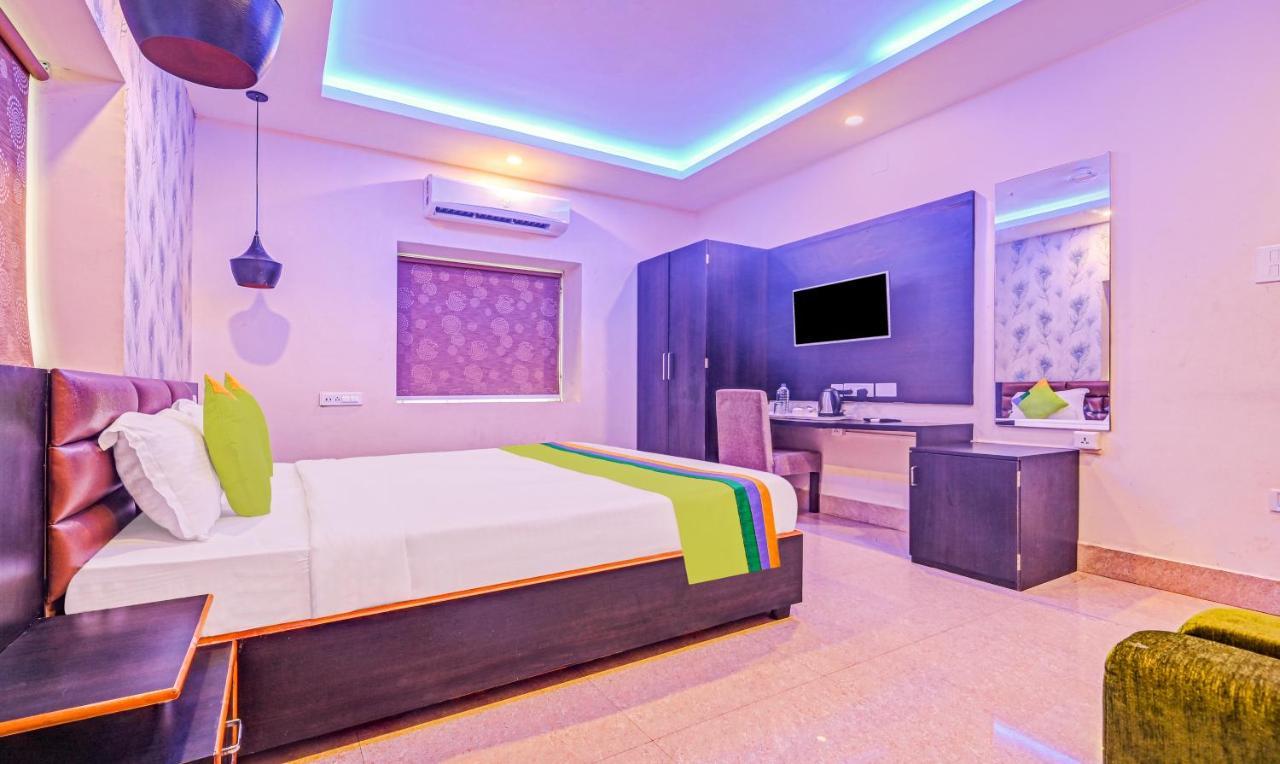 Treebo The Bollywood Hotel Bhuvanesvar Kültér fotó